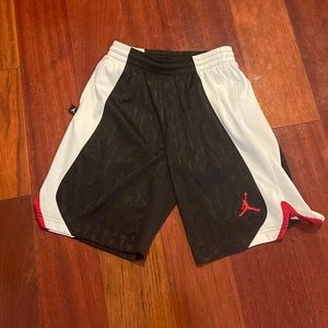 Youth Medium Nike shorts